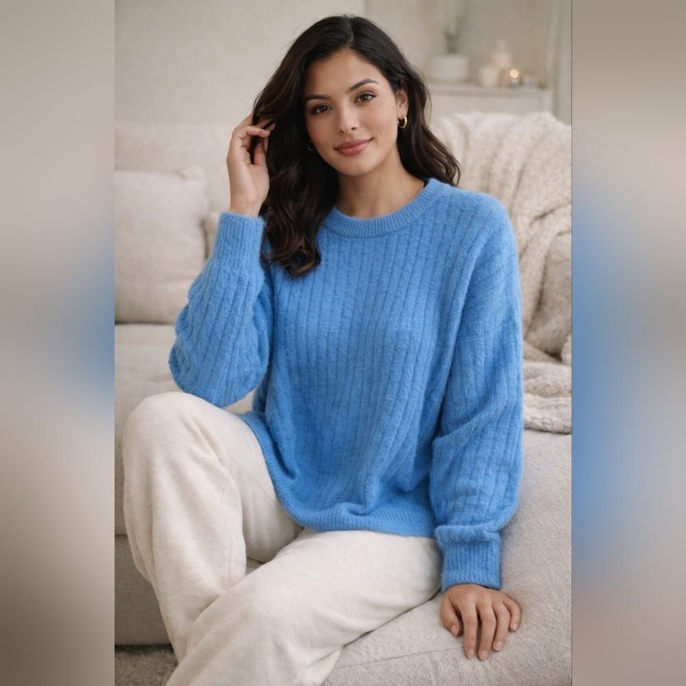 Junior’s SO Ultra Soft Crewneck Light Blue Cozy Core Winter Essentials Size L